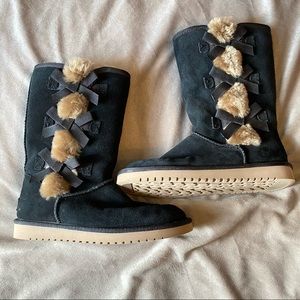 KOOLABURRA by UGG Victoria Black Suade Boot size 7
